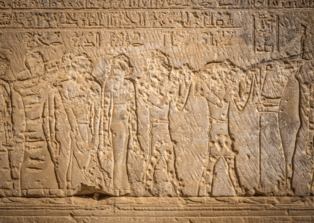 Altes ägyptisches Hieroglyphen ägyptischer Götter