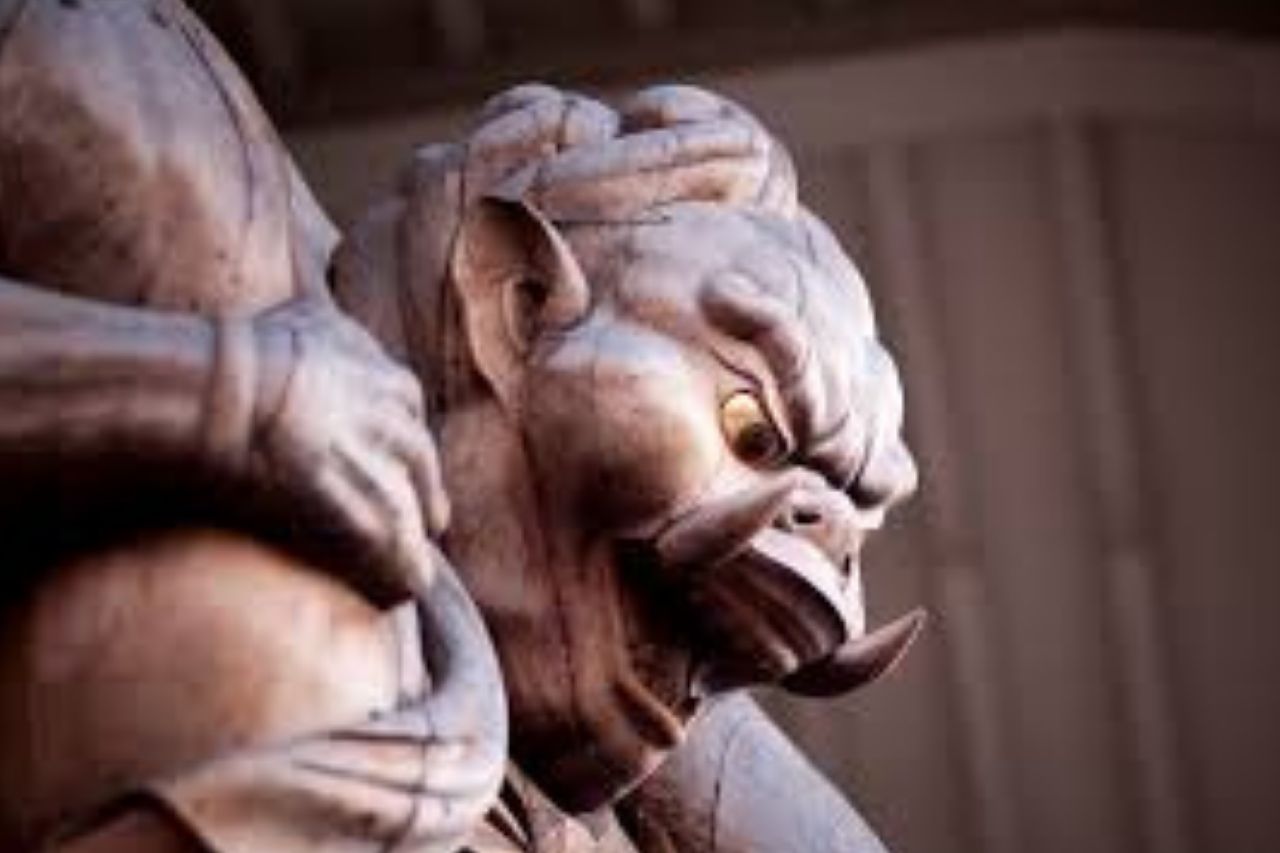 Fujin Statue