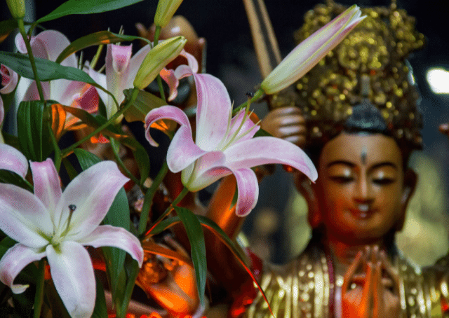 Leizi, auch bekannt als Dianmu, ist die Göttin des Blitzes in der chinesischen Mythologie