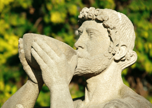 Statue des Bacchus, des römischen Gottes des Weines