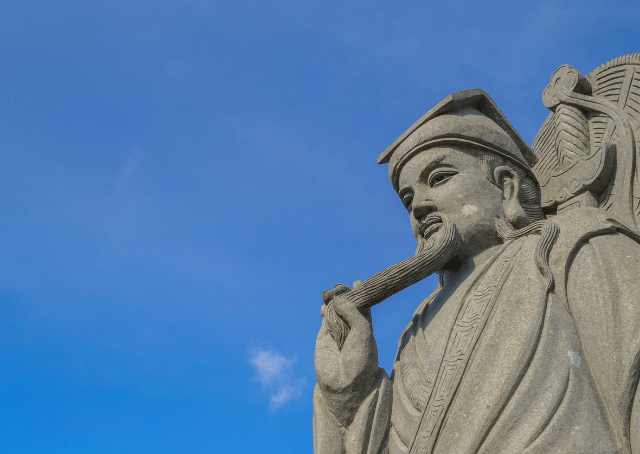 Statue eines chinesischen Gottes