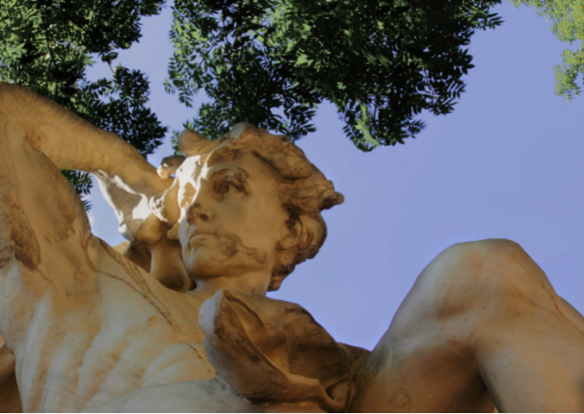 Statue des griechischen Mythologie-Gottes Apollo