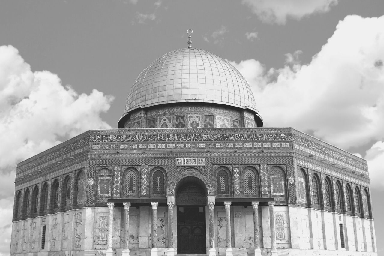 Innenleben einer Moschee: Merkmale und Rolle des heiligsten Ortes des Islam