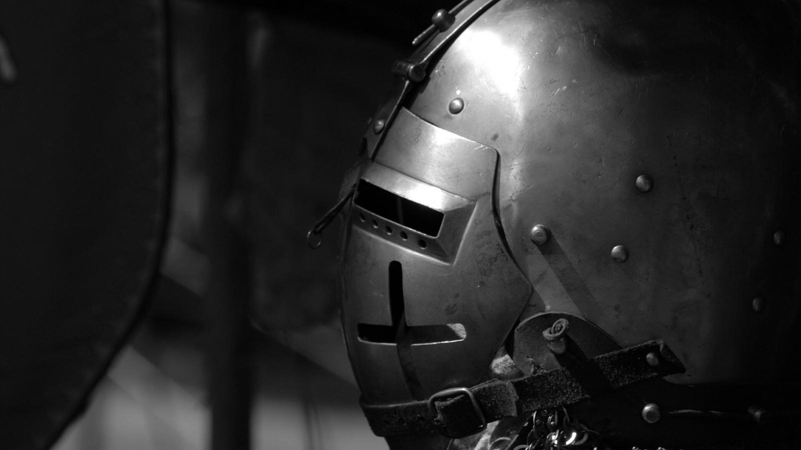 Kreuzritter mit Helm