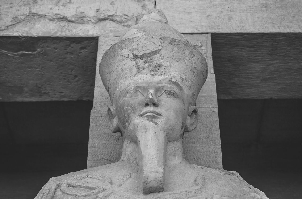 Ägyptische Pharaonenstatue