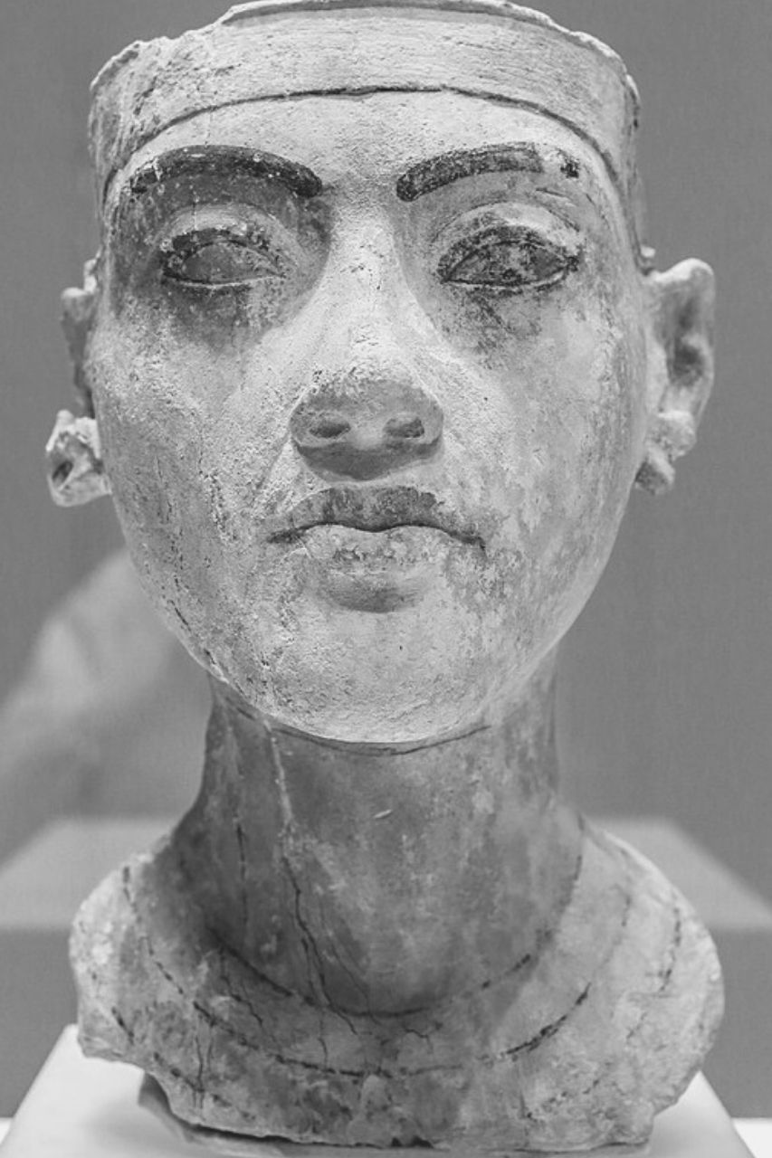 Smenkhkare sculpture